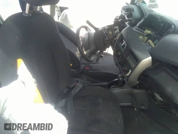 2015 Nissan Note S with VIN 3N1CE2CP3FL361725, listed as a IAAI auction lot 37444827 with 97,772 mi miles and . Bid and sale history available at DreamBid. Image 5.