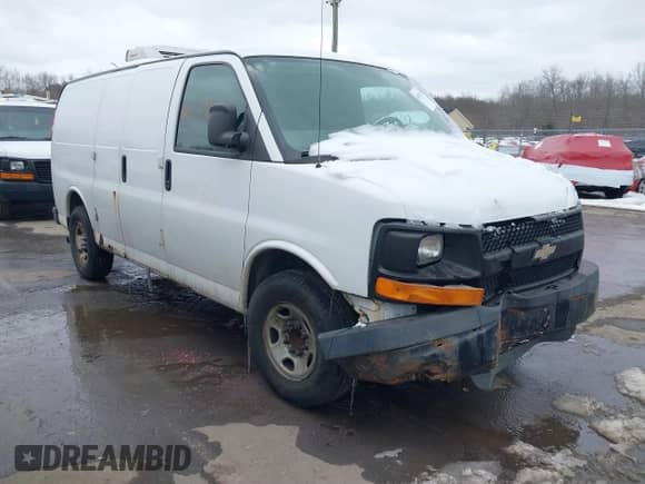 2008 Chevrolet Express Cargo with VIN 1GCGG25C981183770, listed as a IAAI auction lot 41512979 with 182,089 mi miles and . Bid and sale history available at DreamBid. Image 1.