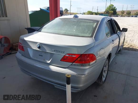 2006 BMW 7 Series 750i with VIN WBAHL83516DT04002, listed as a IAAI auction lot 41828738 with 109,626 mi miles and . Bid and sale history available at DreamBid. Image 4.