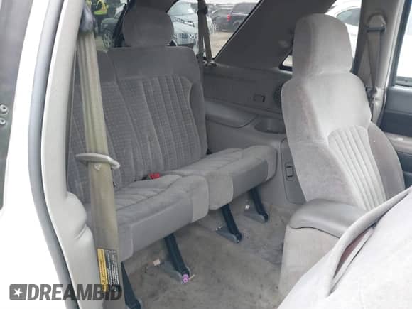 2002 Chevrolet Blazer LS с VIN 1GNCS18W42K105497, выставлен на аукционе IAAI как лот 41572072 с пробегом 142 486 миль миль и . История ставок и продаж доступна на DreamBid. Изображение 8.