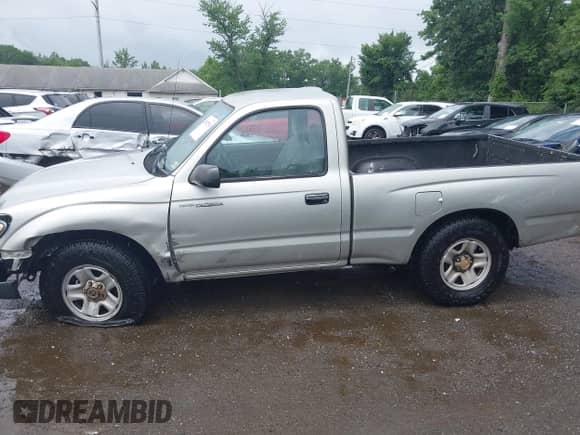 2001 Toyota Tacoma z VIN 5TENL42N41Z795150, wystawiony jako IAAI lot #42657291 z przebiegiem 288 053 mil mil oraz . Historia ofert i sprzedaży dostępna na DreamBid. Obrazek 14.