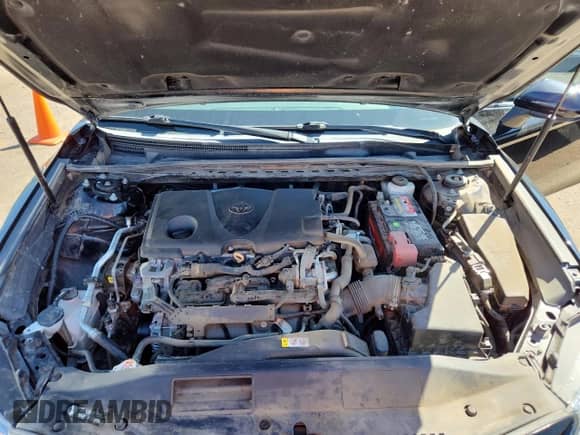 2020 Toyota Camry LE z VIN 4T1C11AK4LU911389, wystawiony jako Copart lot #80967045 z przebiegiem 57 680 mil mil oraz Szkoda całkowita • Salvage title. Historia ofert i sprzedaży dostępna na DreamBid. Obrazek 11.