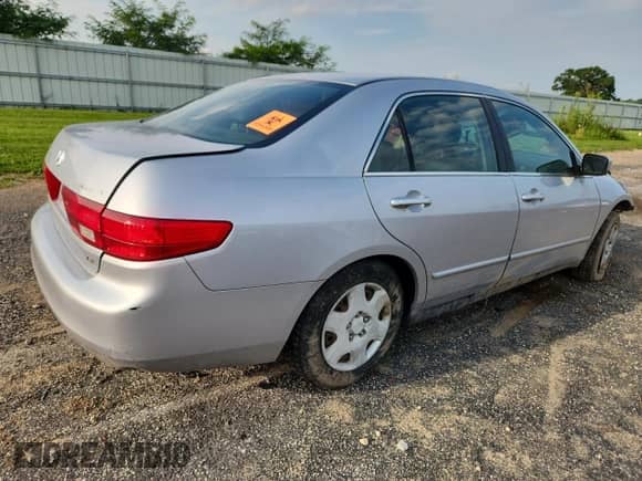 2005 Honda Accord LX с VIN 1HGCM55415A122735, выставлен на аукционе Copart как лот 66383265 с пробегом Не указан миль и На запчасти • Non repairable. История ставок и продаж доступна на DreamBid. Изображение 3.
