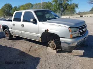 2006 Chevrolet Silverado 1500 LT2 с VIN 2GCEK13T361130251, выставлен на аукционе IAAI как лот 43419901 с пробегом 329 794 миль миль и . История ставок и продаж доступна на DreamBid. Изображение 1.