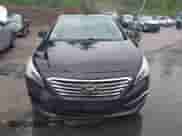 2016 Hyundai Sonata SE z VIN 5NPE24AF3GH417023, wystawiony jako IAAI lot #42326874 z przebiegiem 145 253 mil mil oraz . Historia ofert i sprzedaży dostępna na DreamBid. Obrazek 6.