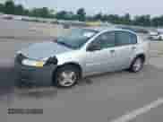 2004 Saturn ION ION 1 z VIN 1G8AG52F64Z140919, wystawiony jako IAAI lot #42821992 z przebiegiem 97 441 mil mil oraz . Historia ofert i sprzedaży dostępna na DreamBid. Obrazek 2.
