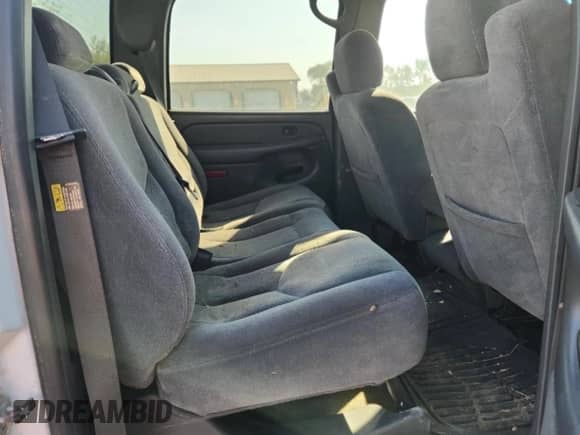 2006 Chevrolet Silverado 2500HD LT3 с VIN 1GCHK23D26F180742, выставлен на аукционе Copart как лот 82216435 с пробегом 201 180 миль миль и Чистый • Clean title. История ставок и продаж доступна на DreamBid. Изображение 10.