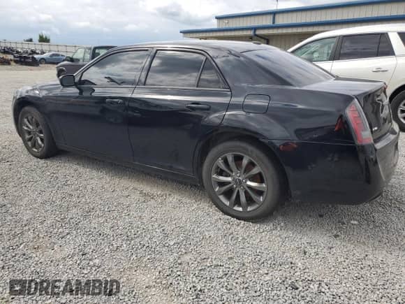 2014 Chrysler 300 S с VIN 2C3CCAGG5EH229195, выставлен на аукционе Copart как лот 69842395 с пробегом Не указан миль и Списание • Salvage title. История ставок и продаж доступна на DreamBid. Изображение 2.