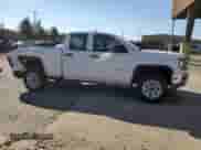 2018 GMC Sierra 1500 z VIN 1GTR1LEC2JZ138290, wystawiony jako Copart lot #77732714 z przebiegiem 160 851 mil mil oraz Szkoda całkowita • Salvage title. Historia ofert i sprzedaży dostępna na DreamBid. Obrazek 4.