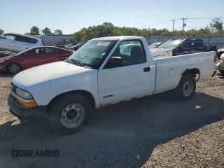 1998 Chevrolet S-10 LS z VIN 1GCCS14X6W8242130, wystawiony jako Copart lot #70634685 z przebiegiem Nie podano mil oraz Szkoda całkowita • Salvage title. Historia ofert i sprzedaży dostępna na DreamBid. Obrazek 1.