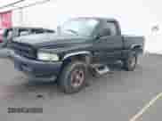 1998 Dodge 1500 z VIN 1B7HF16Z9WS508767, wystawiony jako IAAI lot #42580046 z przebiegiem 181 738 mil mil oraz . Historia ofert i sprzedaży dostępna na DreamBid. Obrazek 2.