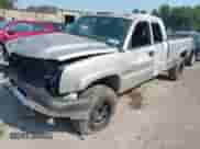 2006 Chevrolet Silverado 3500 SRW LT3 z VIN 1GCHK39D76E213060, wystawiony jako IAAI lot #42634549 z przebiegiem 314 875 mil mil oraz . Historia ofert i sprzedaży dostępna na DreamBid. Obrazek 2.