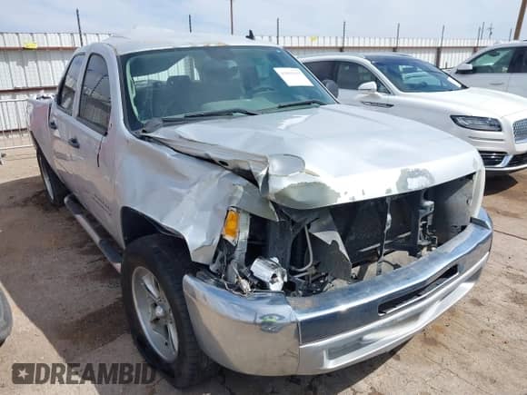 2013 Chevrolet Silverado 1500 LS z VIN 3GCPCREA0DG271797, wystawiony jako IAAI lot #41895015 z przebiegiem 174 940 mil mil oraz . Historia ofert i sprzedaży dostępna na DreamBid. Obrazek 18.