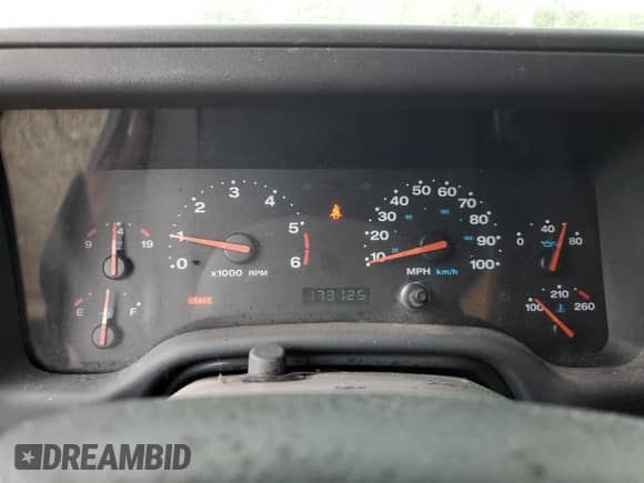 2001 Jeep Wrangler SE with VIN 1J4FA29P41P355548, listed as a Copart auction lot 56214205 with 173,125 mi miles and Clean title. Bid and sale history available at DreamBid. Image 9.