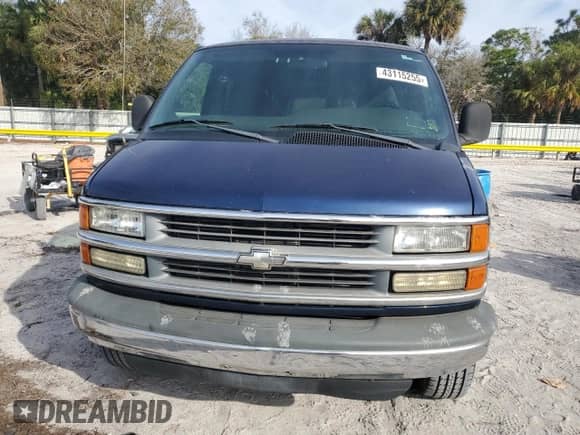2001 Chevrolet Express с VIN 1GAHG39R511239436, выставлен на аукционе Copart как лот 43115255 с пробегом 91 398 миль миль и Чистый • Clean title. История ставок и продаж доступна на DreamBid. Изображение 5.