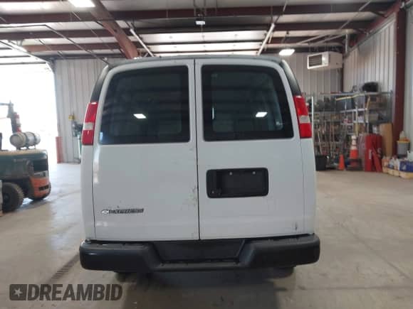 2018 Chevrolet Express Cargo with VIN 1GCWGAFP6J1287713, listed as a IAAI auction lot 42946863 with 40,378 mi miles and . Bid and sale history available at DreamBid. Image 16.