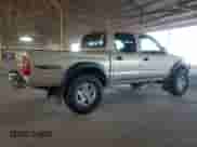 2001 Toyota Tacoma PreRunner z VIN 5TEGN92N71Z859665, wystawiony jako Copart lot #84799325 z przebiegiem 202 008 mil mil oraz Szkoda całkowita • Salvage title. Historia ofert i sprzedaży dostępna na DreamBid. Obrazek 3.