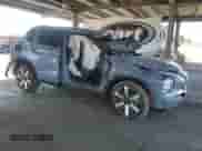 2025 Mitsubishi Outlander SE z VIN JA4J3VA82SZ038285, wystawiony jako Copart lot #80948085 z przebiegiem Nie podano mil oraz Szkoda całkowita • Salvage title. Historia ofert i sprzedaży dostępna na DreamBid. Obrazek 4.