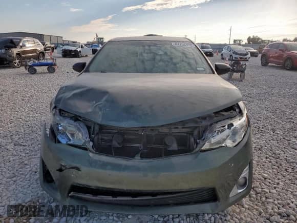 2013 Toyota Camry XLE with VIN 4T1BD1FK6DU085996, listed as a Copart auction lot 84296375 with 195,493 mi miles and Salvage title. Bid and sale history available at DreamBid. Image 5.