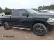 2013 Ram 1500 Tradesman z VIN 1C6RR7FT6DS721268, wystawiony jako IAAI lot #41373331 z przebiegiem 144 795 mil mil oraz . Historia ofert i sprzedaży dostępna na DreamBid. Obrazek 13.