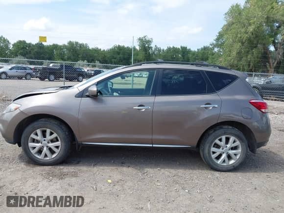 2014 Nissan Murano LE with VIN JN8AZ1MW4EW525442, listed as a IAAI auction lot 42853327 with 121,769 mi miles and . Bid and sale history available at DreamBid. Image 14.