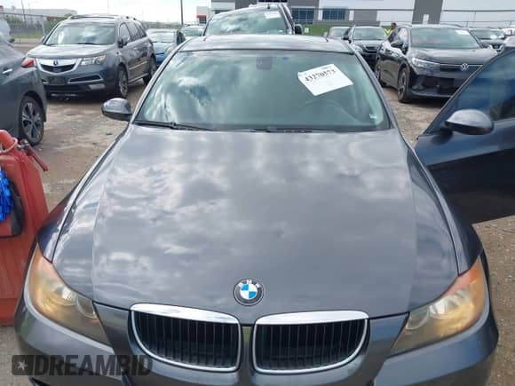 2007 BMW 3 Series 328i z VIN WBAVA33597PV66474, wystawiony jako IAAI lot #43270573 z przebiegiem 125 820 mil mil oraz . Historia ofert i sprzedaży dostępna na DreamBid. Obrazek 6.