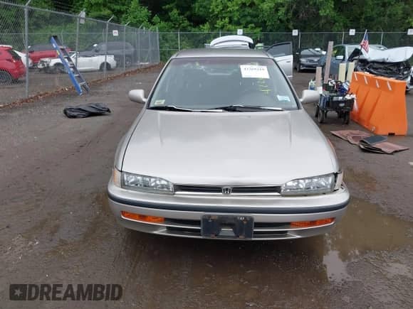 1993 Honda Accord LX z VIN JHMCB7650PC050732, wystawiony jako IAAI lot #42269319 z przebiegiem 77 651 mil mil oraz . Historia ofert i sprzedaży dostępna na DreamBid. Obrazek 12.