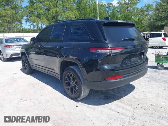 2024 Jeep Grand Cherokee Altitude X с VIN 1C4RJHAG1RC137099, выставлен на аукционе IAAI как лот 42686206 с пробегом 27 874 миль миль и . История ставок и продаж доступна на DreamBid. Изображение 3.