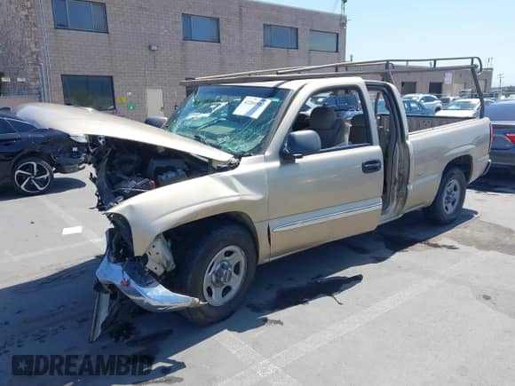 2004 GMC Sierra 1500 SLE z VIN 2GTEC19T141264533, wystawiony jako IAAI lot #42201912 z przebiegiem Nie podano mil oraz . Historia ofert i sprzedaży dostępna na DreamBid. Obrazek 2.