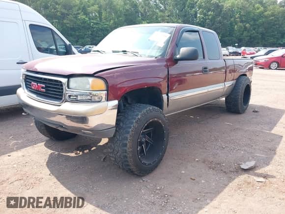 2000 GMC Sierra 1500 SLE z VIN 1GTEK19T8YE372008, wystawiony jako IAAI lot #42396118 z przebiegiem 376 330 mil mil oraz . Historia ofert i sprzedaży dostępna na DreamBid. Obrazek 2.