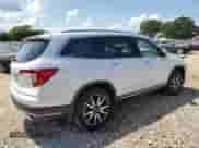 2020 Honda Pilot Touring 8-Passenger z VIN 5FNYF5H94LB011994, wystawiony jako Copart lot #56168045 z przebiegiem 91 737 mil mil oraz Szkoda całkowita • Salvage title. Historia ofert i sprzedaży dostępna na DreamBid. Obrazek 3.