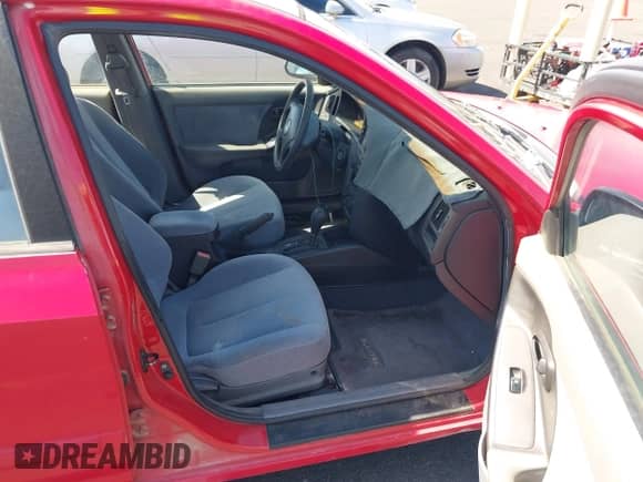 2004 Hyundai Elantra GLS with VIN KMHDN46D64U827242, listed as a IAAI auction lot 43293943 with 72,598 mi miles and . Bid and sale history available at DreamBid. Image 5.