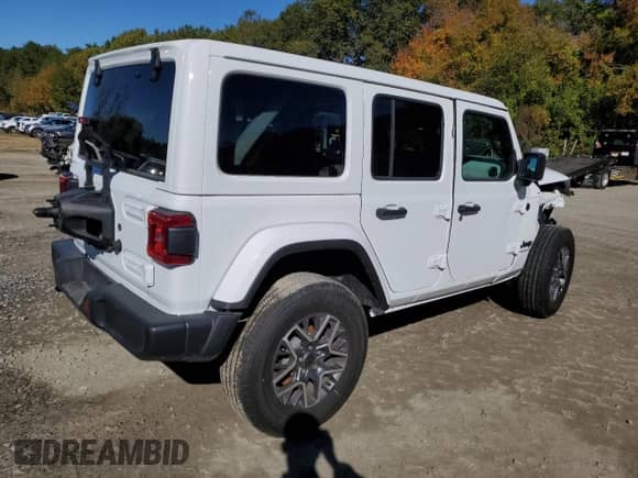 2025 Jeep Wrangler Sahara с VIN 1C4PJXEN8SW606557, выставлен на аукционе Copart как лот 86080375 с пробегом 4 674 миль миль и Чистый • Clean title. История ставок и продаж доступна на DreamBid. Изображение 3.