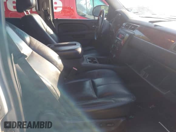 2012 Chevrolet Suburban LT с VIN 1GNSKJE78CR155918, выставлен на аукционе IAAI как лот 43443275 с пробегом 250 086 миль миль и . История ставок и продаж доступна на DreamBid. Изображение 5.