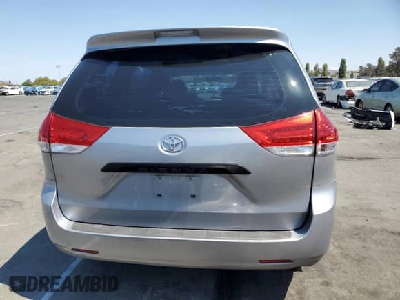2011 Toyota Sienna с VIN 5TDKA3DC7BS006616, выставлен на аукционе Copart как лот 70721905 с пробегом 198 295 миль миль и Списание • Salvage title. История ставок и продаж доступна на DreamBid. Изображение 6.