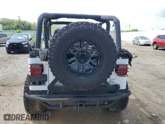 1993 Jeep Wrangler S z VIN 1J4FY19P7PP228002, wystawiony jako Copart lot #60000135 z przebiegiem 137 858 mil mil oraz Czysty tytuł • Clean title. Historia ofert i sprzedaży dostępna na DreamBid. Obrazek 6.