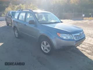 2013 Subaru Forester X z VIN JF2SHABCXDH401952, wystawiony jako IAAI lot #43540817 z przebiegiem 94 345 mil mil oraz . Historia ofert i sprzedaży dostępna na DreamBid. Obrazek 1.