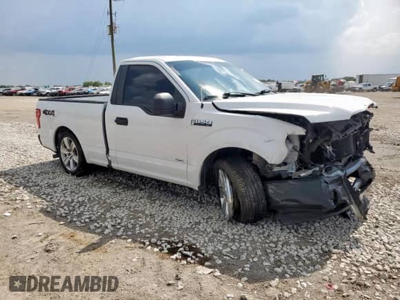 2017 Ford F-150 XL z VIN 1FTMF1C81HFA57727, wystawiony jako Copart lot #69560435 z przebiegiem Nie podano mil oraz Szkoda całkowita • Salvage title. Historia ofert i sprzedaży dostępna na DreamBid. Obrazek 4.