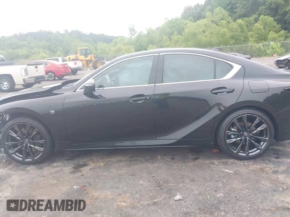 2025 Lexus IS 350 F Sport z VIN JTHBZ1B24S5084184, wystawiony jako IAAI lot #42222378 z przebiegiem 2 114 mil mil oraz . Historia ofert i sprzedaży dostępna na DreamBid. Obrazek 15.