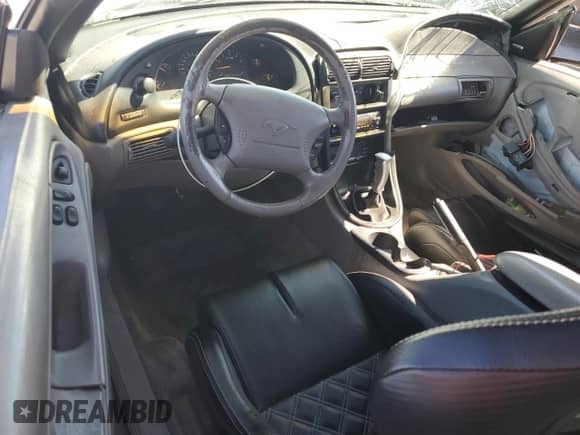1998 Ford Mustang GT z VIN 1FAFP42X9WF179805, wystawiony jako Copart lot #82494395 z przebiegiem 142 724 mil mil oraz Szkoda całkowita • Salvage title. Historia ofert i sprzedaży dostępna na DreamBid. Obrazek 8.