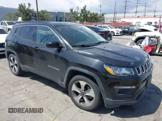 2017 Jeep Compass Latitude z VIN 3C4NJCBB1HT658802, wystawiony jako IAAI lot #41957385 z przebiegiem 102 733 mil mil oraz . Historia ofert i sprzedaży dostępna na DreamBid. Obrazek 1.