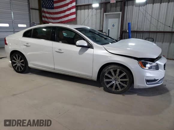2018 Volvo S60 Inscription Platinum с VIN LYV402HM6JB162465, выставлен на аукционе Copart как лот 52248675 с пробегом 67 661 миль миль и Списание • Salvage title. История ставок и продаж доступна на DreamBid. Изображение 4.