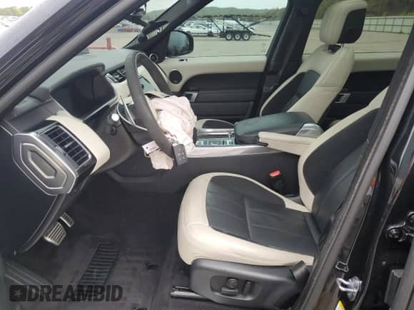 2022 Land Rover Range Rover Sport HST z VIN SALWS2RU6NA206150, wystawiony jako Copart lot #56663085 z przebiegiem 57 000 mil mil oraz Szkoda całkowita • Salvage title. Historia ofert i sprzedaży dostępna na DreamBid. Obrazek 7.