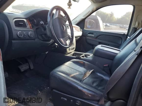 2010 GMC Sierra 1500 SLT z VIN 3GTRKWE2XAG147938, wystawiony jako Copart lot #81413155 z przebiegiem 236 393 mil mil oraz Szkoda całkowita • Salvage title. Historia ofert i sprzedaży dostępna na DreamBid. Obrazek 7.