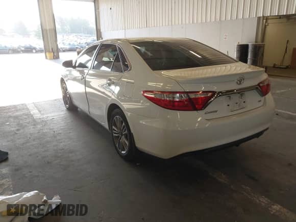 2015 Toyota Camry SE z VIN 4T1BF1FK5FU896718, wystawiony jako IAAI lot #43229803 z przebiegiem 125 366 mil mil oraz . Historia ofert i sprzedaży dostępna na DreamBid. Obrazek 3.