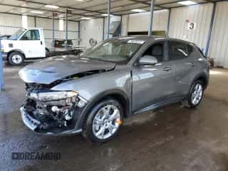 2024 Dodge Hornet R/T z VIN ZACPDFCW8R3A27189, wystawiony jako Copart lot #67737634 z przebiegiem 16 287 mil mil oraz Szkoda całkowita • Salvage title. Historia ofert i sprzedaży dostępna na DreamBid. Obrazek 1.