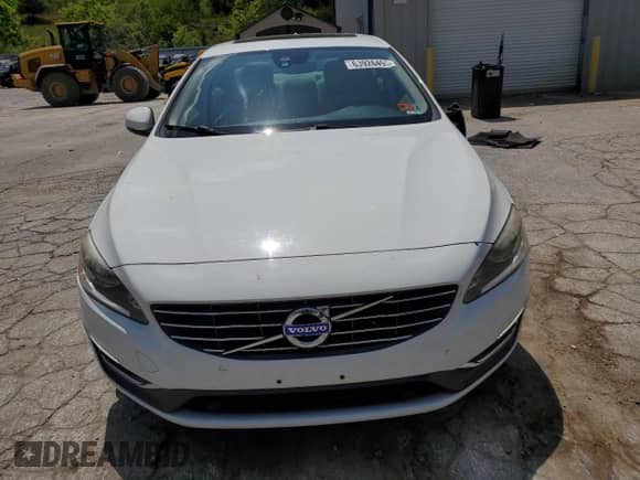 2015 Volvo S60 T5 Premier с VIN YV1612TK0F1344392, выставлен на аукционе Copart как лот 63926495 с пробегом 73 514 миль миль и Списание • Salvage title. История ставок и продаж доступна на DreamBid. Изображение 5.