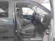 2017 Chevrolet Silverado 1500 LT с VIN 1GCUKREC0HF132896, выставлен на аукционе IAAI как лот 41192759 с пробегом 182 832 миль миль и . История ставок и продаж доступна на DreamBid. Изображение 5.