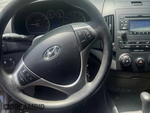 2012 Hyundai Elantra SE z VIN KMHDC8AE2CU156485, wystawiony jako Copart lot #70696185 z przebiegiem 152 402 mil mil oraz Czysty tytuł • Clean title. Historia ofert i sprzedaży dostępna na DreamBid. Obrazek 7.