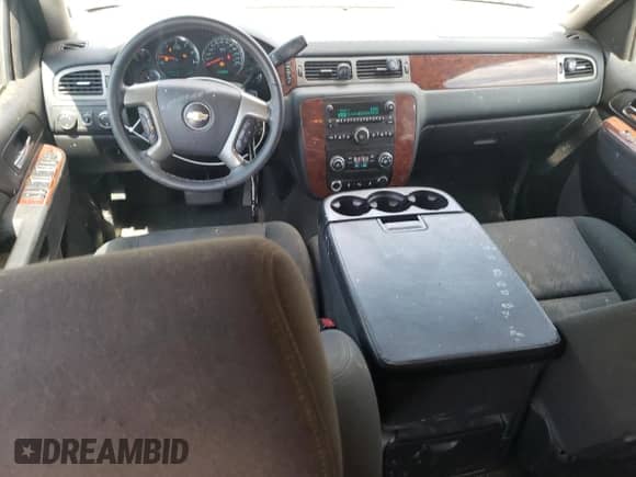 2014 Chevrolet Tahoe LS с VIN 1GNSKAE08ER140616, выставлен на аукционе Copart как лот 70276414 с пробегом 191 367 миль миль и Списание • Salvage title. История ставок и продаж доступна на DreamBid. Изображение 8.